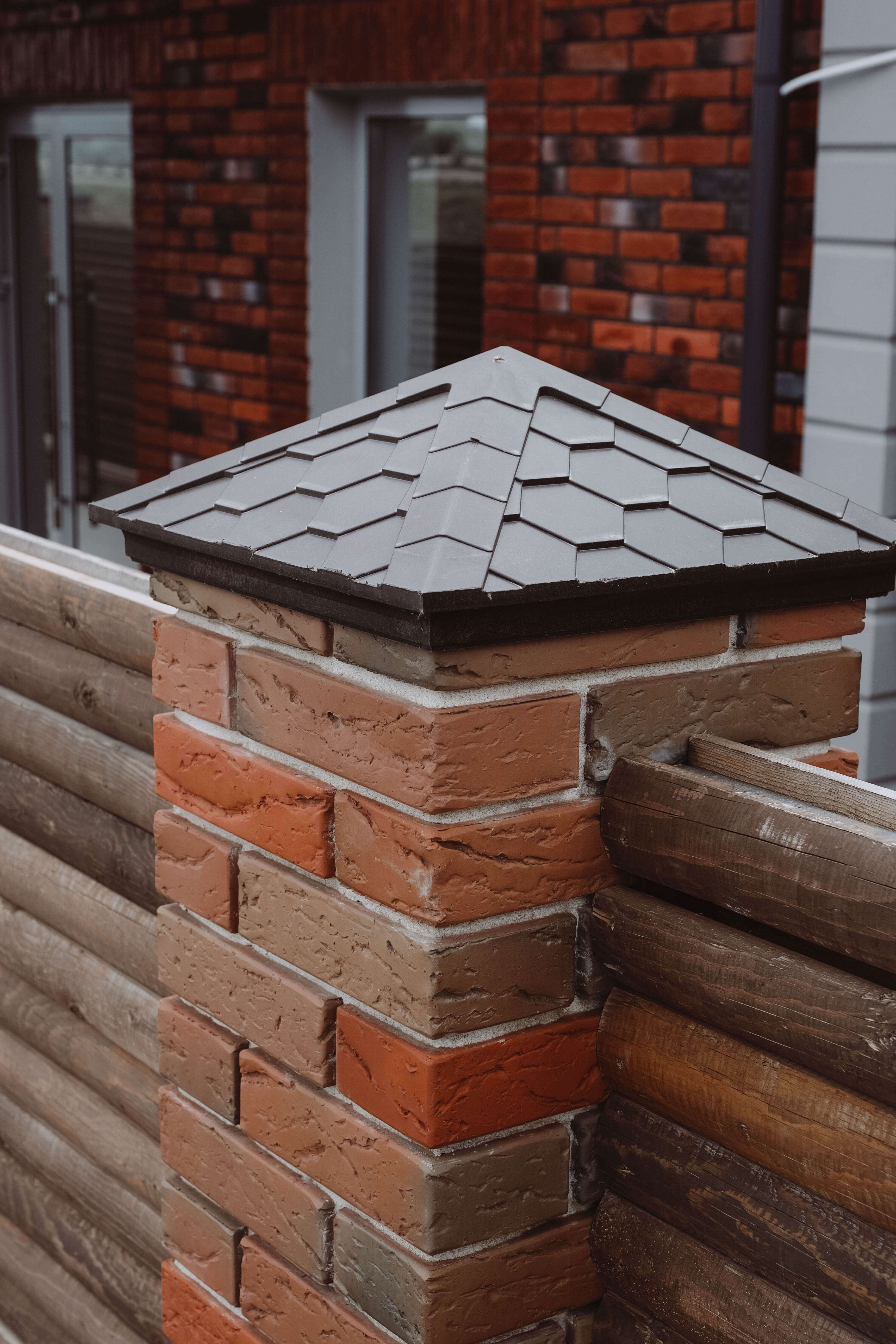 Колпак Zking Эверест Коричневый на столб 1.5х1.5 кирпича (390х390мм) в Нефтеюганске фото