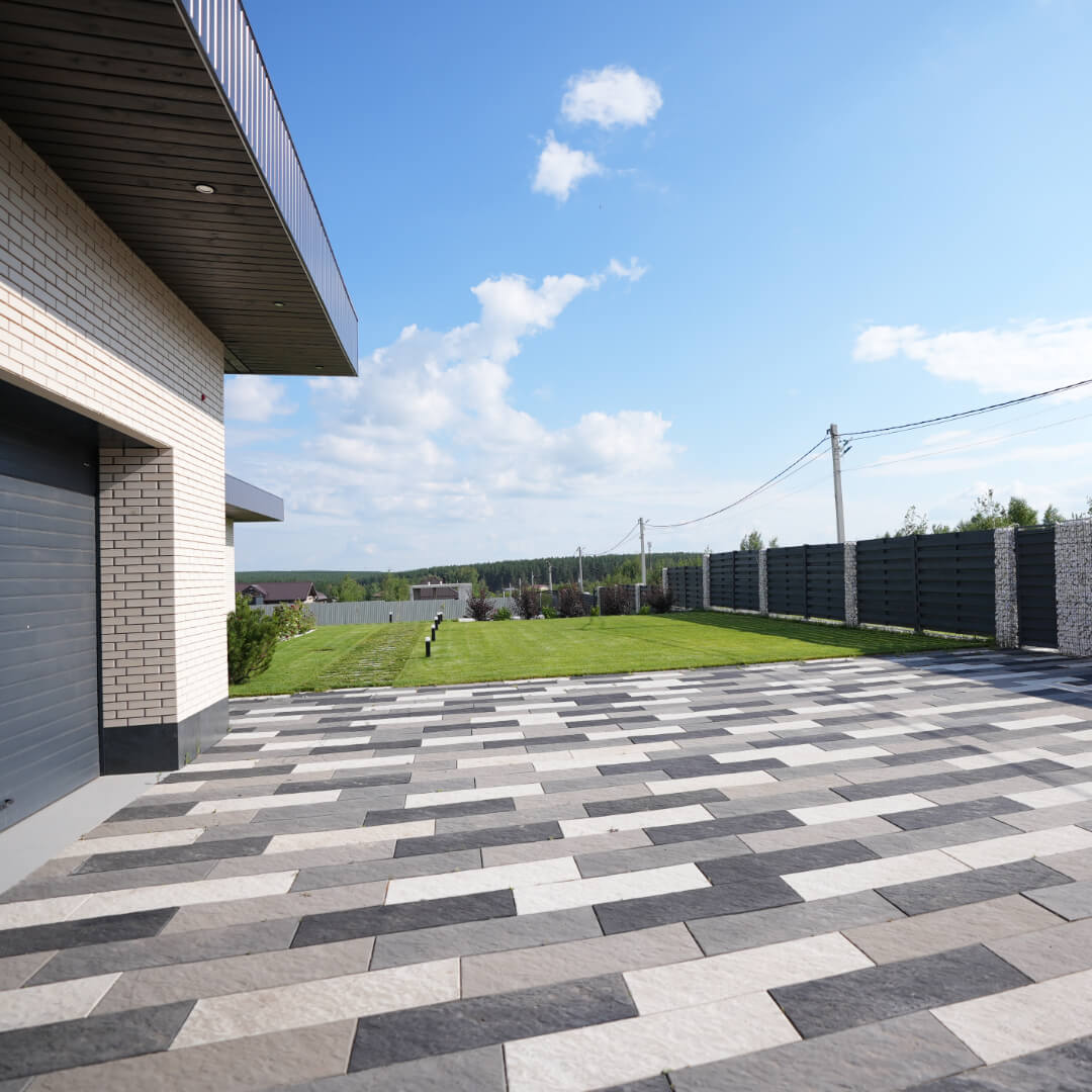 Шаговая плита STONE Светлая Галька 990х330х55мм в Нефтеюганске фото